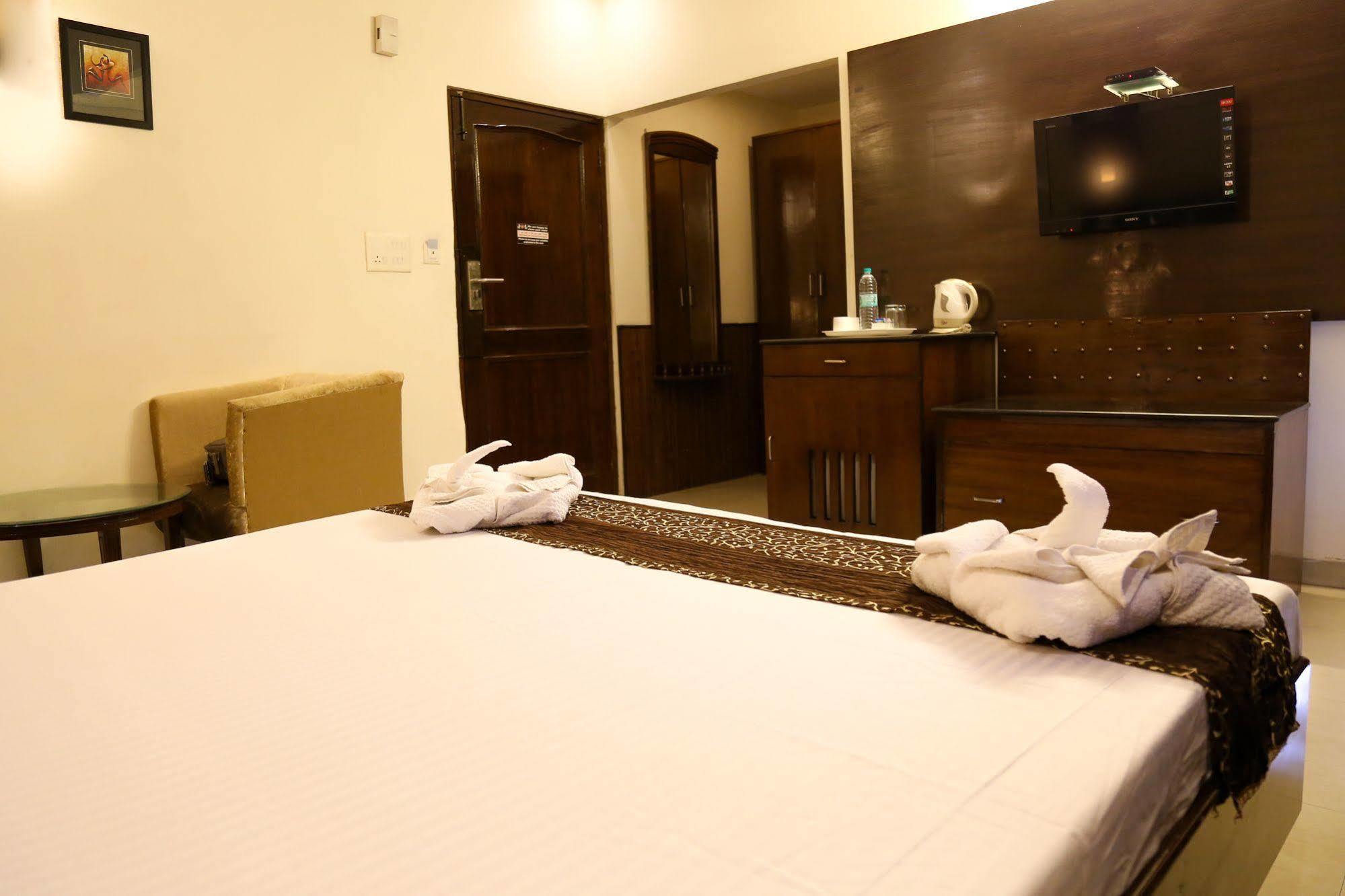 Grand Legacy Beacon, Dehradun Hotel Eksteriør billede