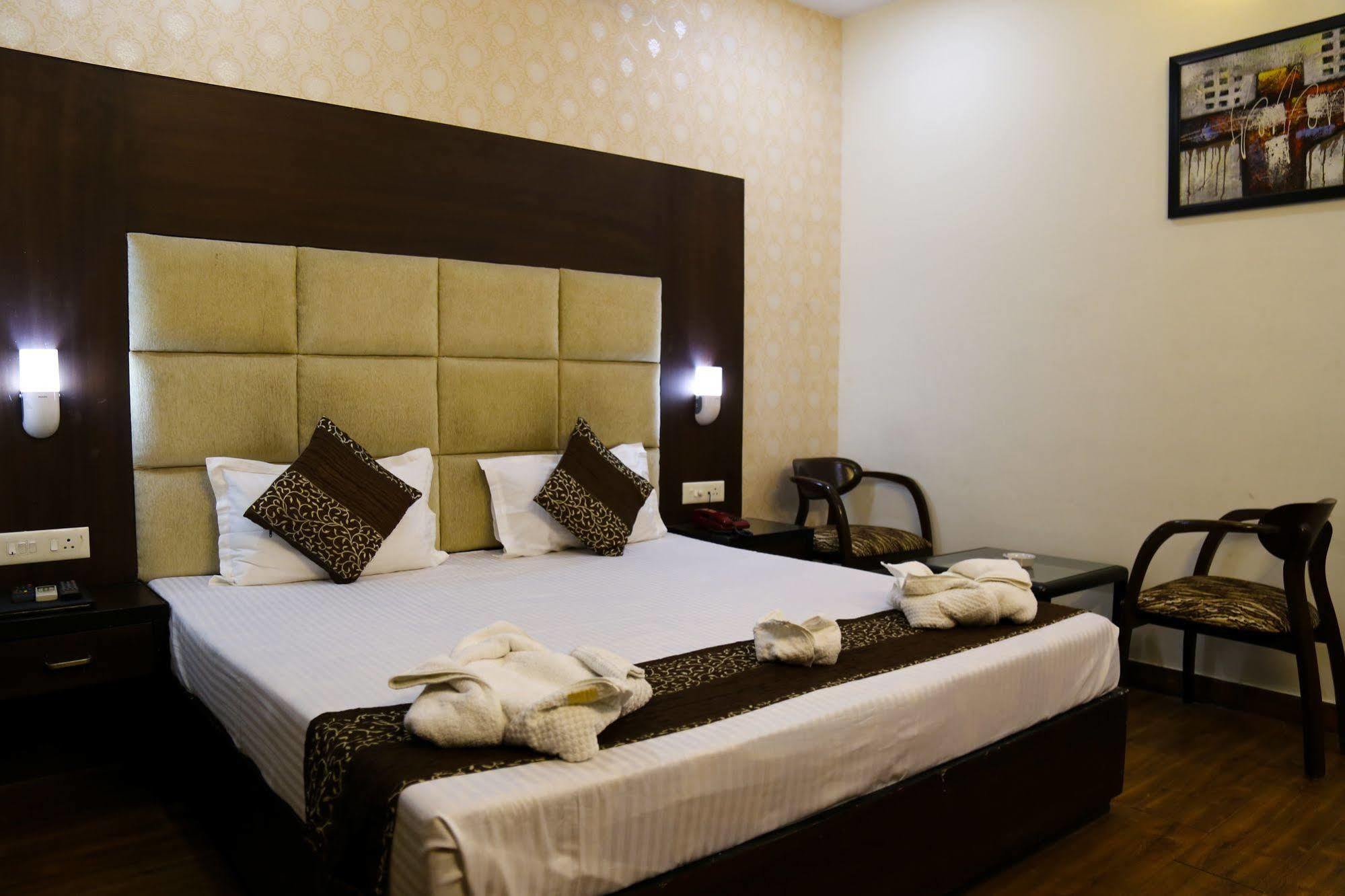 Grand Legacy Beacon, Dehradun Hotel Eksteriør billede