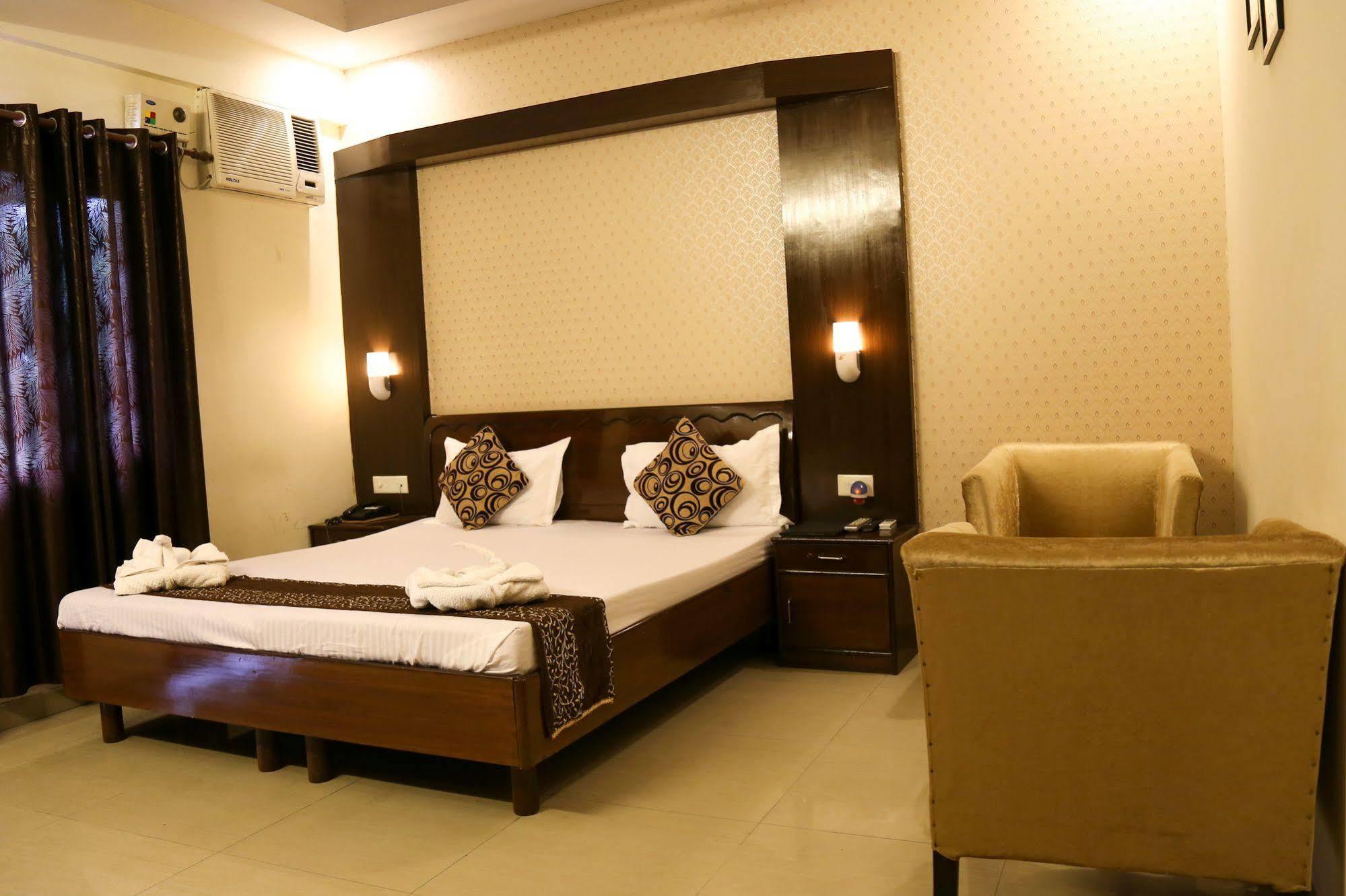 Grand Legacy Beacon, Dehradun Hotel Eksteriør billede