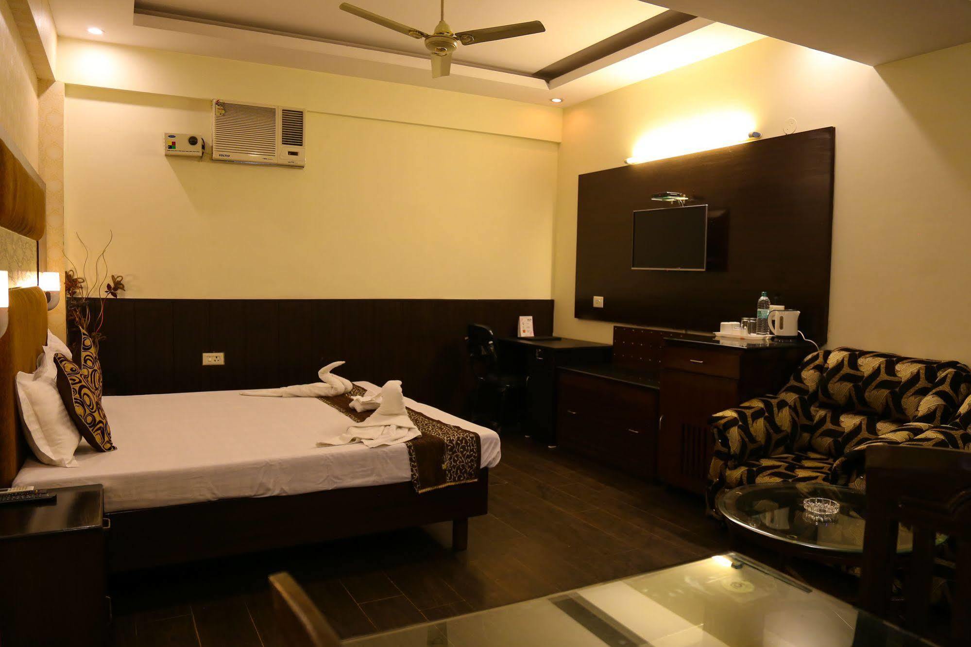 Grand Legacy Beacon, Dehradun Hotel Eksteriør billede