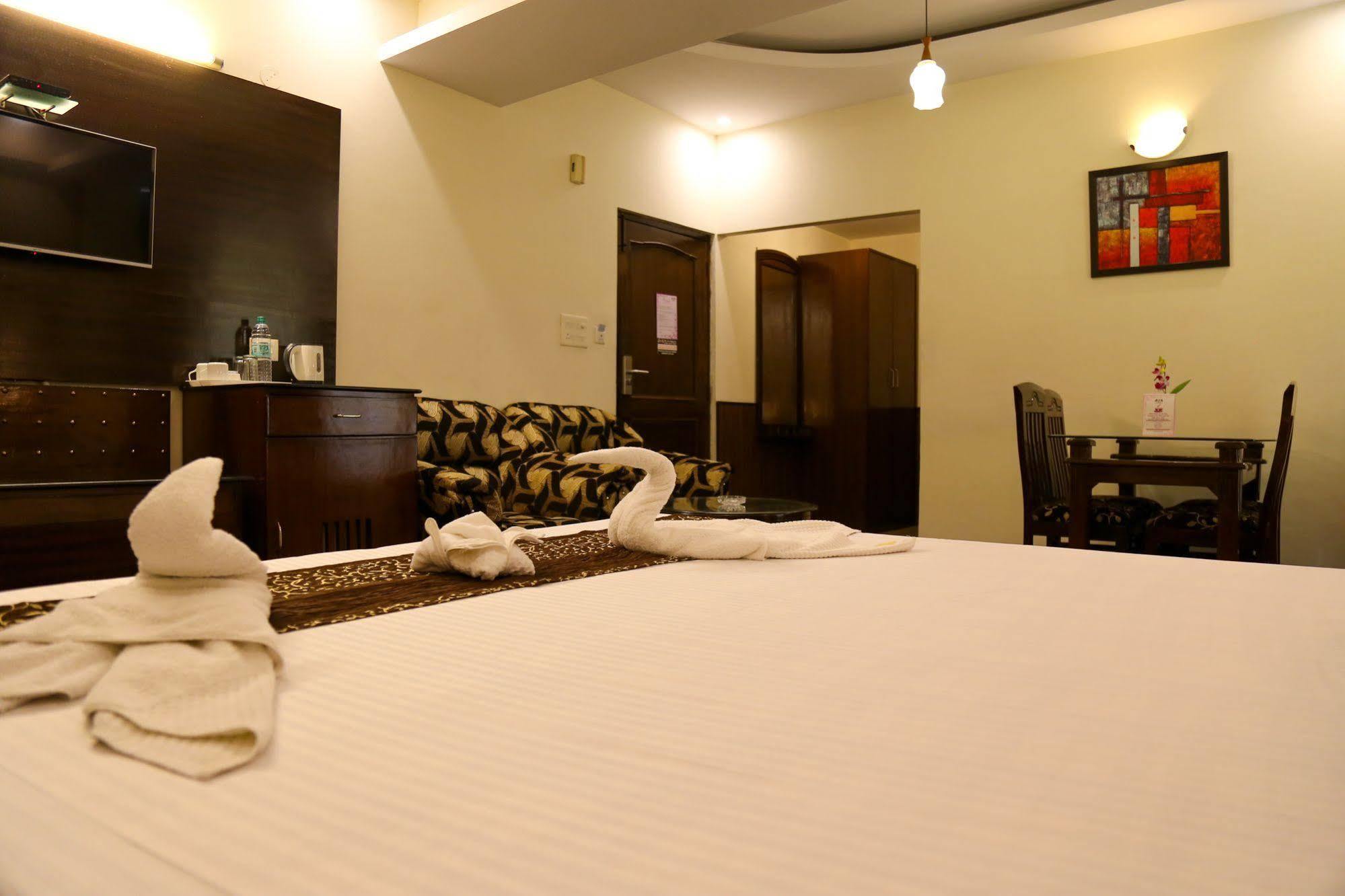 Grand Legacy Beacon, Dehradun Hotel Eksteriør billede