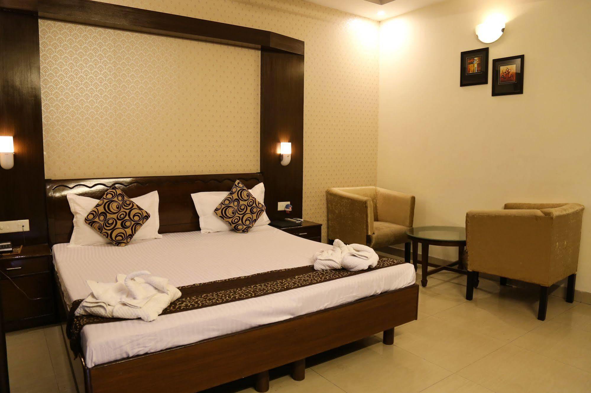 Grand Legacy Beacon, Dehradun Hotel Eksteriør billede
